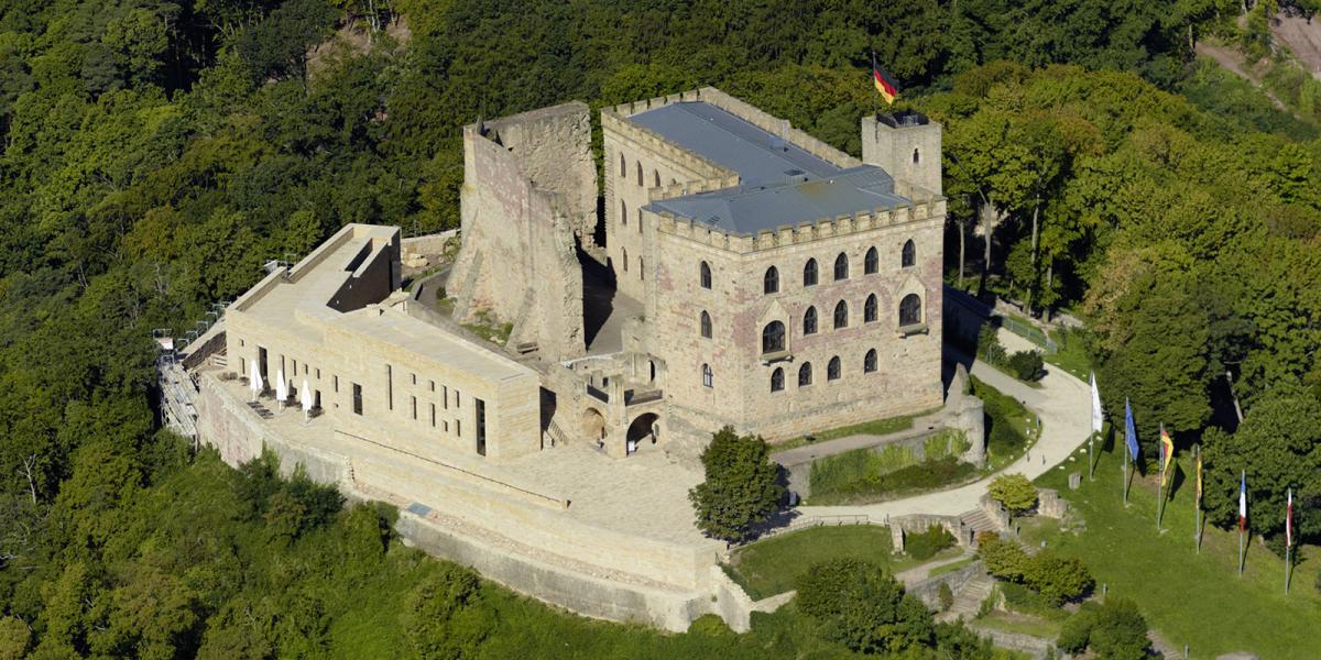 vue aerienne du hambacher schloss
